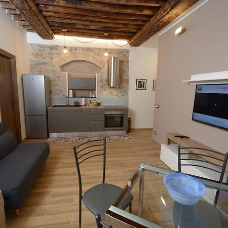 Vico Durazzo Apartment เจนัว ภายนอก รูปภาพ