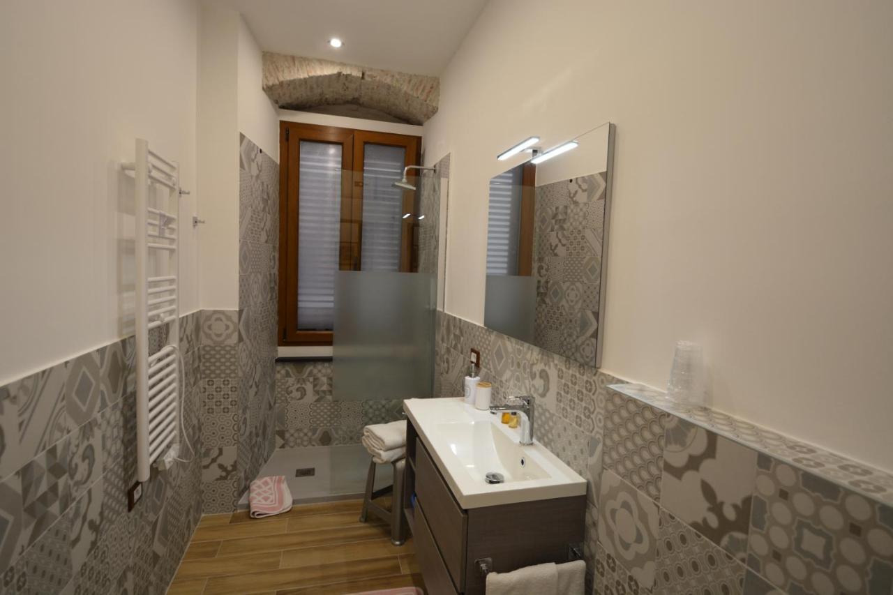 Vico Durazzo Apartment เจนัว ภายนอก รูปภาพ