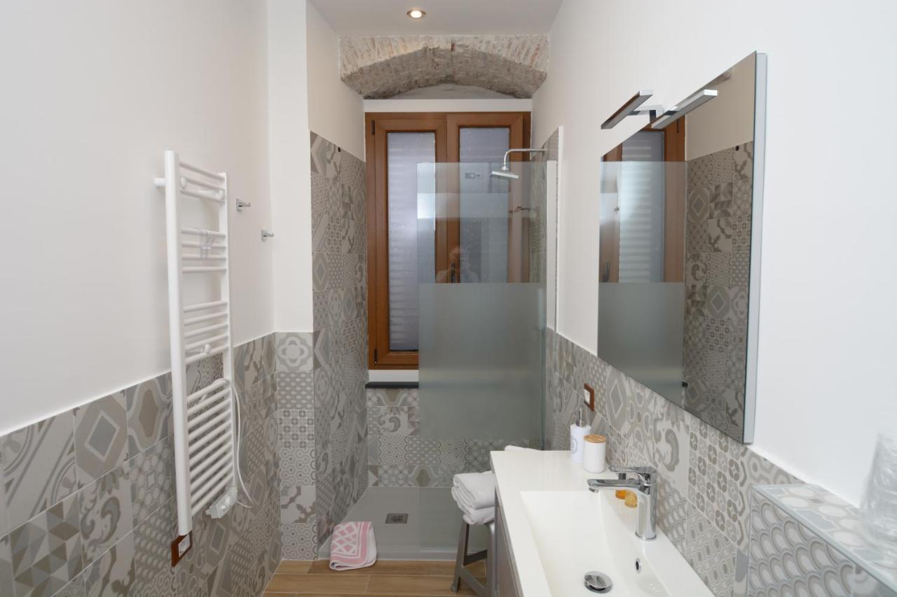 Vico Durazzo Apartment เจนัว ภายนอก รูปภาพ