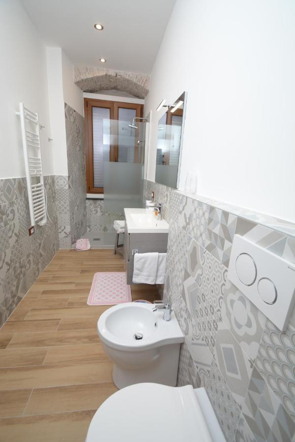 Vico Durazzo Apartment เจนัว ภายนอก รูปภาพ