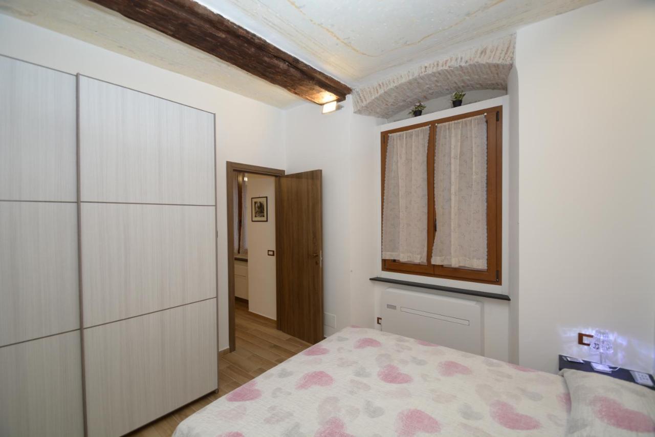 Vico Durazzo Apartment เจนัว ภายนอก รูปภาพ